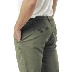 Pantalon chino ecusson brodé en coton Coast