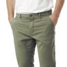 Pantalon chino ecusson brodé en coton Coast Pantalon chino ecusson brodé en coton Coast