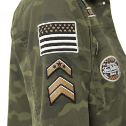 Veste militaire femme imprimé camouflage avec patchs
