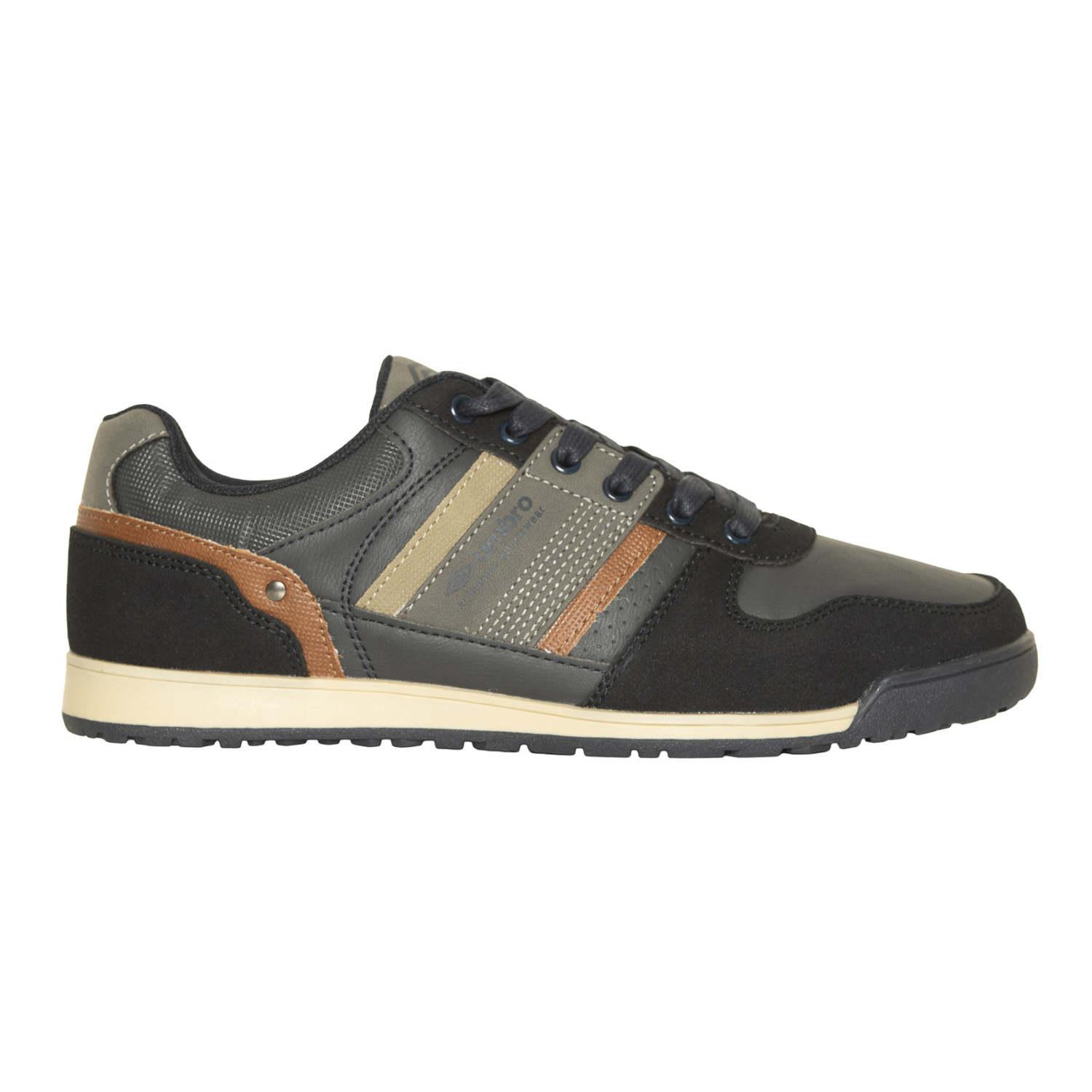 Paire de Chaussure homme type sneakers homme modèle Slade