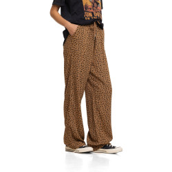 Pantalon femme fluide en viscose imprimée léopard badge métal Karin